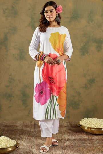 Women Printed Regular Kurta with Trousers