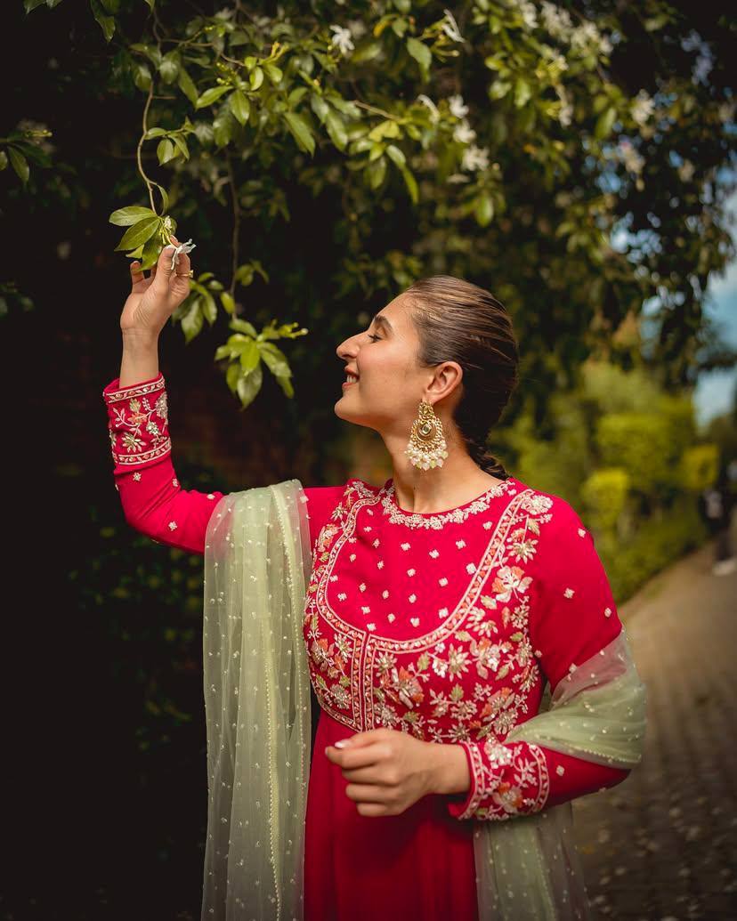 Embroidered Georgette Anarkali Gown Set with Dupatta – Elegant 3-Piece Ensemble