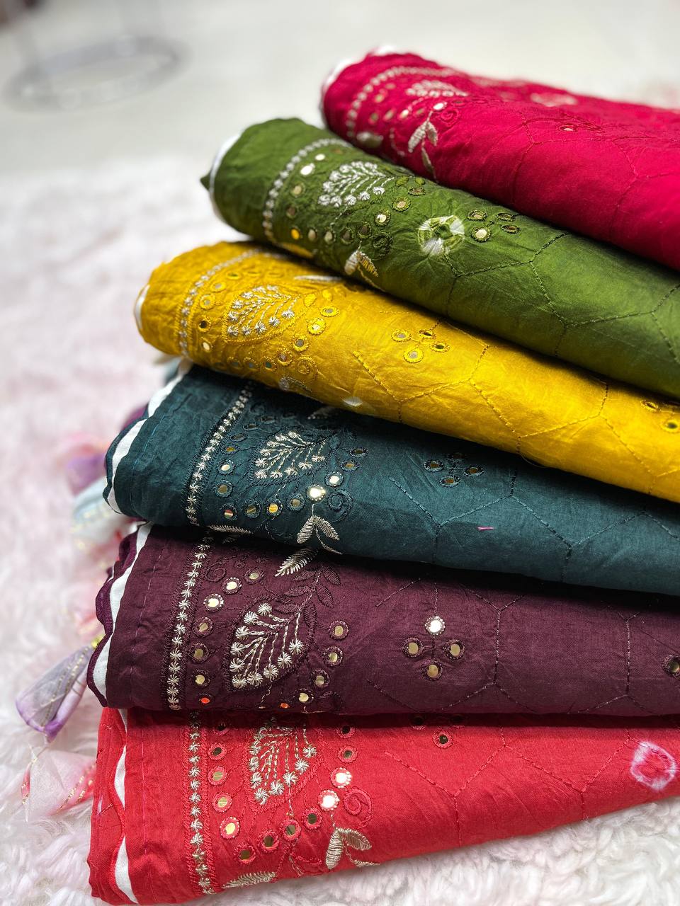 Elegant Soft Cotton Shibori Saree with Heavy Mirror, Thread & Zari Work, Unstitched Chanderi Blouse