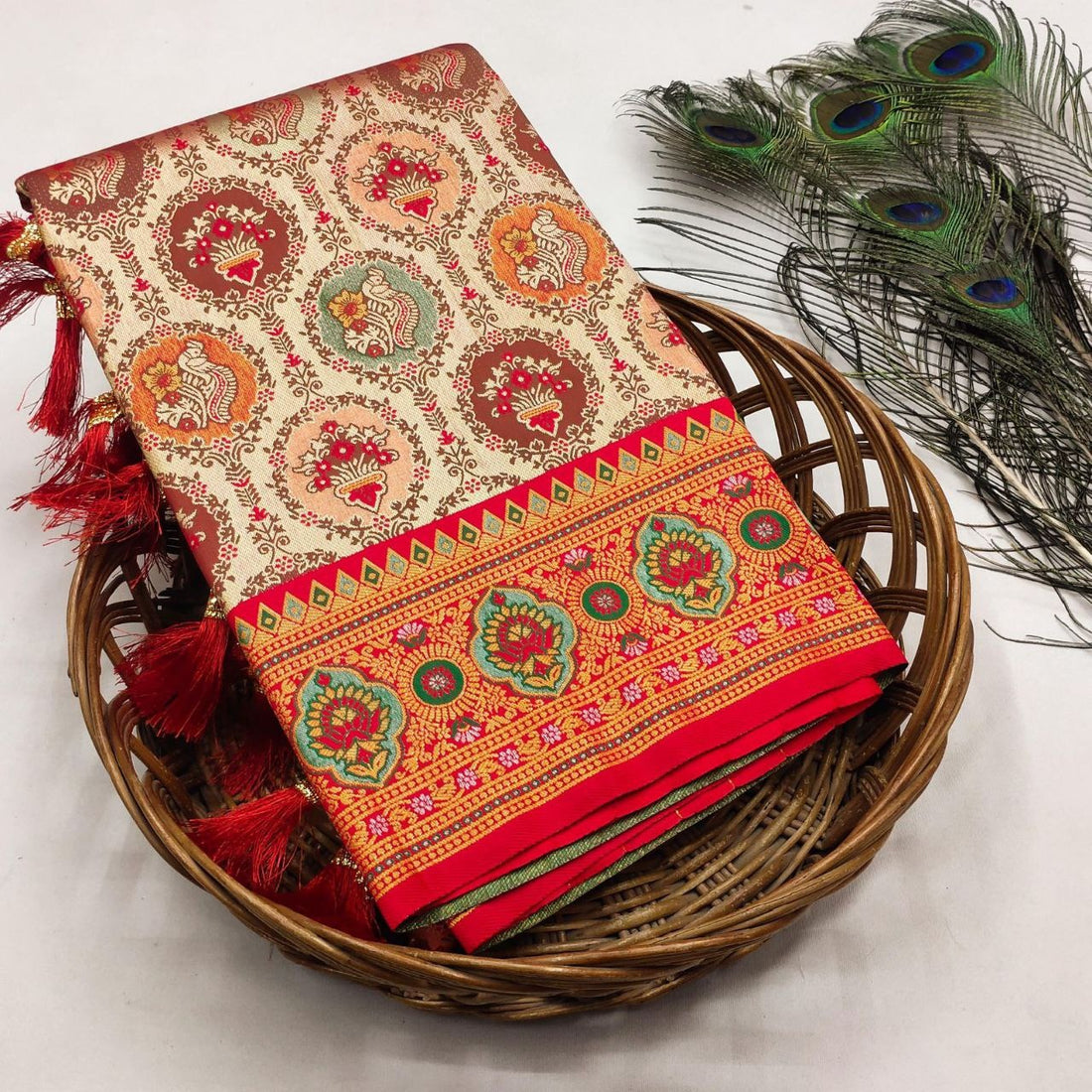 Kanjivaram Soft Silk Saree with Meenakari Zari Weaving & Contrast Blouse
